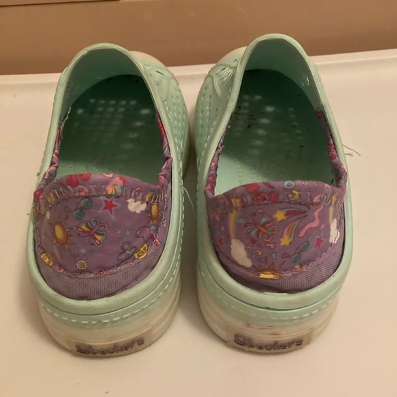 Girl’s Sketchers light up foamies size 2 - Picture 4 of 7